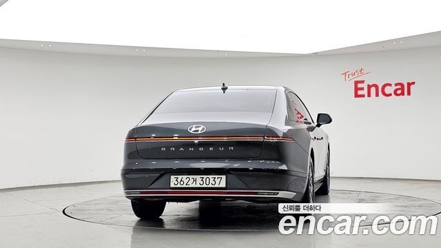 Hyundai Grandeur (GN7) 2,5 Gasoline 2WD Premium 2023 — фото 4