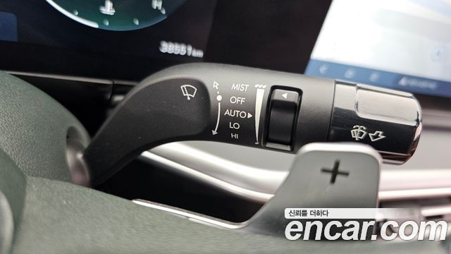 Hyundai Grandeur (GN7) 2,5 Gasoline 2WD Premium 2023 — фото 18