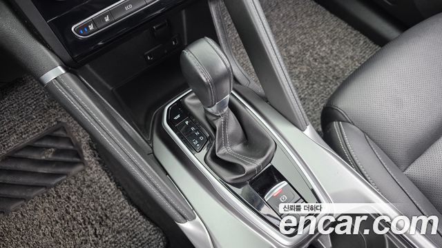 Renault Korea QM6 2.0 LPe LE Signature 2WD 2023 — фото 9