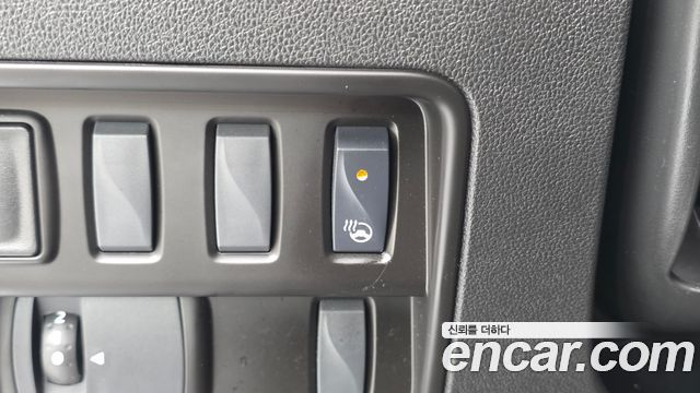 Renault Korea QM6 2.0 LPe LE Signature 2WD 2023 — фото 18