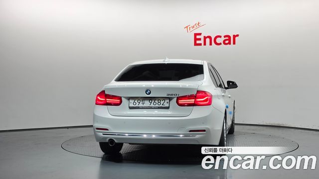 BMW 3 Series (F30) 320i Luxury 2018 — фото 4