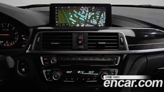 BMW 3 Series (F30) 320i Luxury 2018 — фото 13