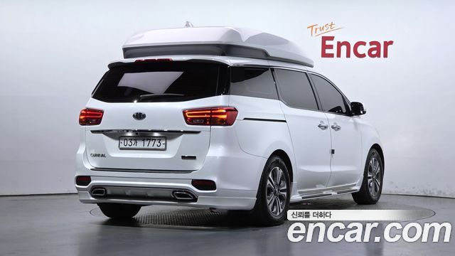 Kia Carnival 9-Seater Hi-Limousine Luxury 2019 — фото 2