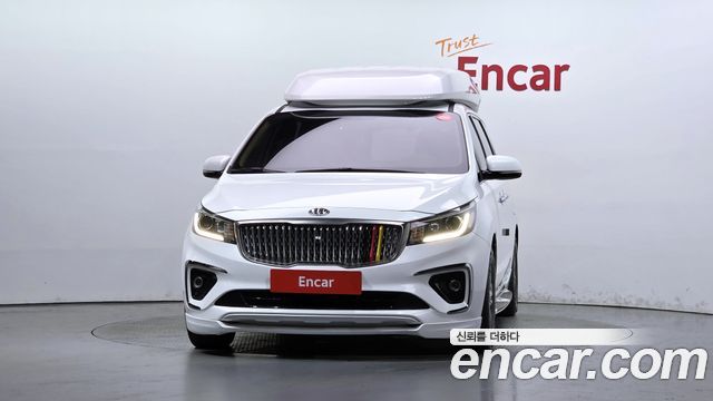 Kia Carnival 9-Seater Hi-Limousine Luxury 2019 — фото 3