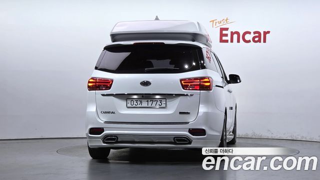 Kia Carnival 9-Seater Hi-Limousine Luxury 2019 — фото 4