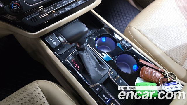 Kia Carnival 9-Seater Hi-Limousine Luxury 2019 — фото 9