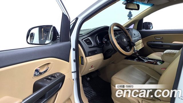 Kia Carnival 9-Seater Hi-Limousine Luxury 2019 — фото 10