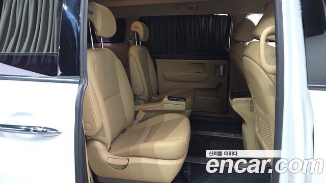 Kia Carnival 9-Seater Hi-Limousine Luxury 2019 — фото 11