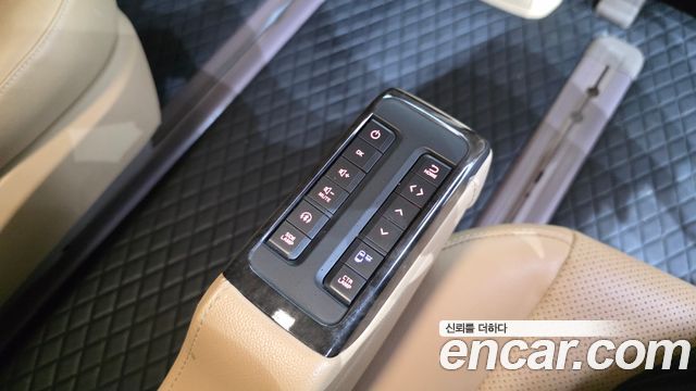 Kia Carnival 9-Seater Hi-Limousine Luxury 2019 — фото 18