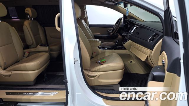 Kia Carnival 9-Seater Hi-Limousine Luxury 2019 — фото 26