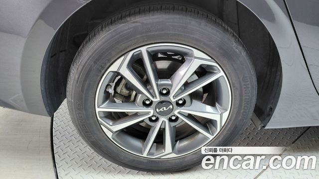 Kia K3 (II) 1.6 Prestige 2023 — фото 5