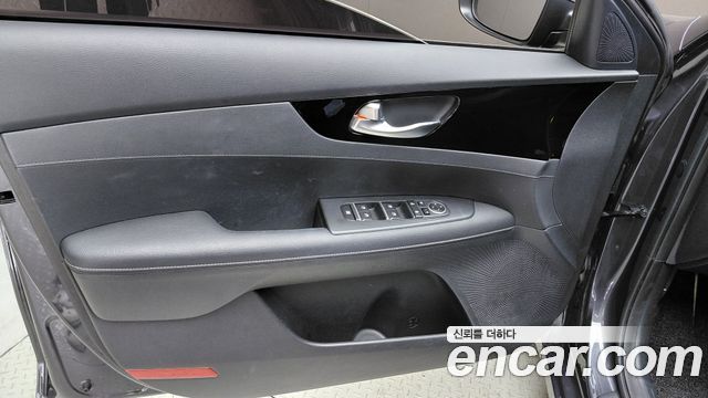 Kia K3 (II) 1.6 Prestige 2023 — фото 25