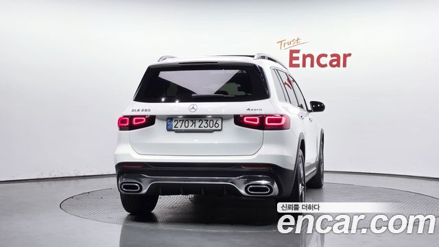 Mercedes-Benz GLB-Class (X247) GLB250 4MATIC 2021 — фото 4