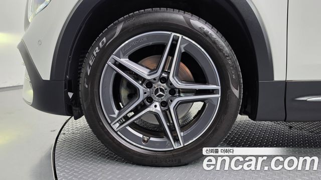 Mercedes-Benz GLB-Class (X247) GLB250 4MATIC 2021 — фото 5