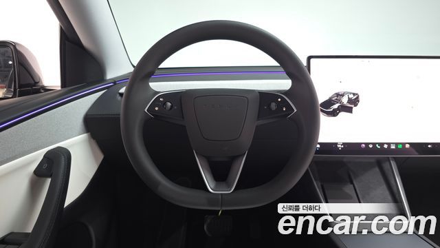 Tesla Model Y RWD 2025 — фото 13