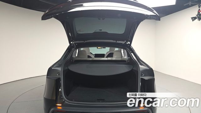 Tesla Model Y RWD 2025 — фото 20