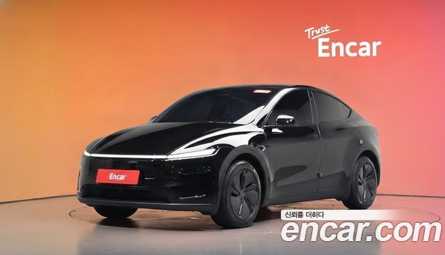 Tesla Model Y RWD 2025 — фото 1