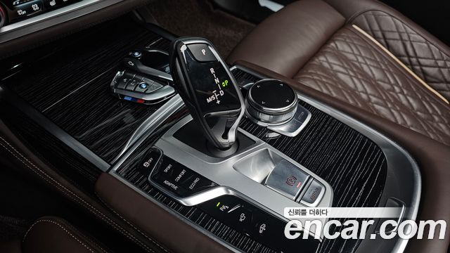 BMW 7 Series (G11) 730d xDrive M Sport 2022 — фото 9