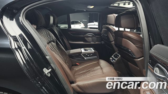 BMW 7 Series (G11) 730d xDrive M Sport 2022 — фото 11