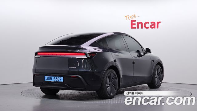 Tesla Model Y Premium Long Range AWD 2026 — фото 2