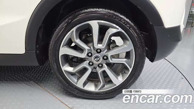 KG Mobility (SsangYong) Tivoli VX 2WD 2016 — фото 5