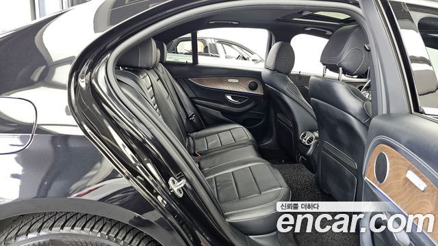 Mercedes-Benz E-Class (W213) E250 Exclusive 2021 — фото 12