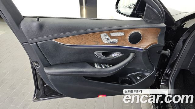 Mercedes-Benz E-Class (W213) E250 Exclusive 2021 — фото 24