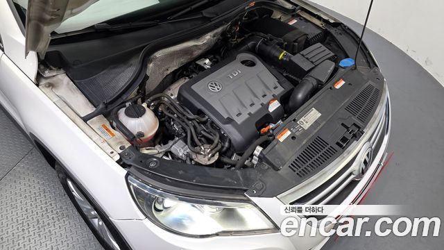 Volkswagen Tiguan 2.0 TDI 5N 2011 — фото 6
