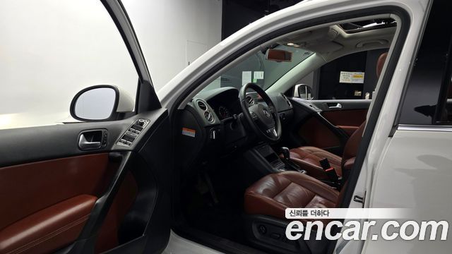 Volkswagen Tiguan 2.0 TDI 5N 2011 — фото 10