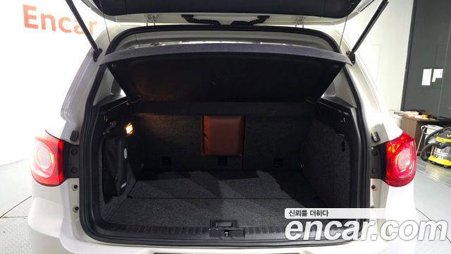 Volkswagen Tiguan 2.0 TDI 5N 2011 — фото 20