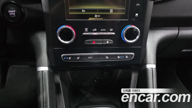 Renault Korea QM6 2.0 LPe LE Signature 2WD 2023 — фото 17