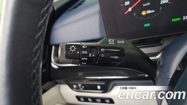 Kia Carnival (IV) HEV 9seater Signature 2024 — фото 30