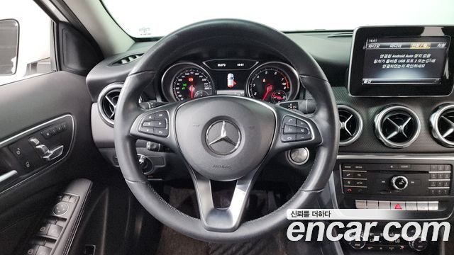 Mercedes-Benz GLA-Class (X156) GLA220 2019 — фото 12