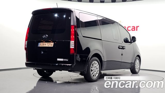 Hyundai Staria Cargo 5-Seater Modern 2023 — фото 2