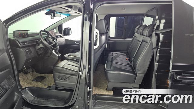 Hyundai Staria Cargo 5-Seater Modern 2023 — фото 10