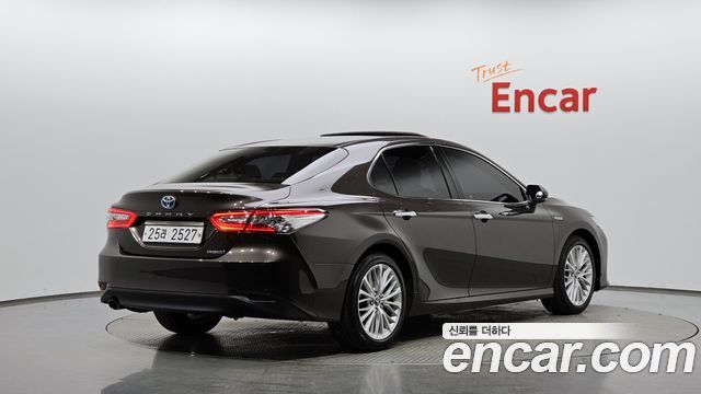 Toyota Camry (XV70) 2.5 XLE Hybrid 2018 — фото 2