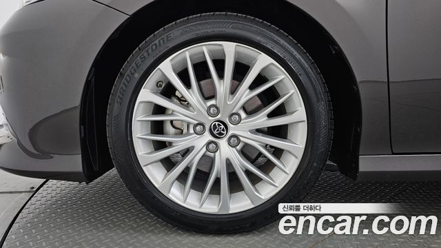 Toyota Camry (XV70) 2.5 XLE Hybrid 2018 — фото 5
