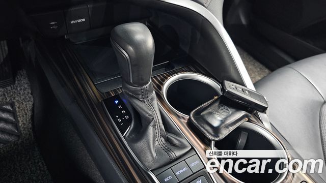 Toyota Camry (XV70) 2.5 XLE Hybrid 2018 — фото 9