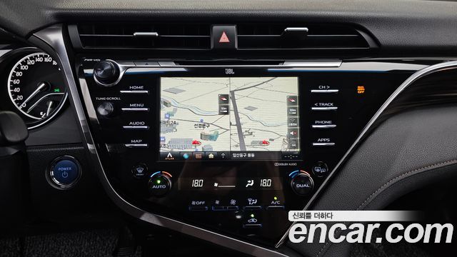 Toyota Camry (XV70) 2.5 XLE Hybrid 2018 — фото 18
