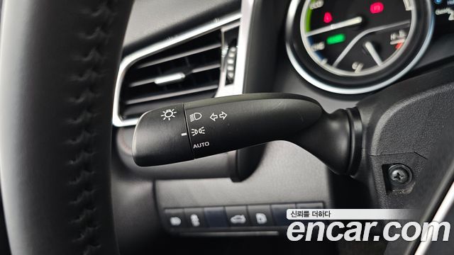 Toyota Camry (XV70) 2.5 XLE Hybrid 2018 — фото 22