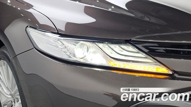 Toyota Camry (XV70) 2.5 XLE Hybrid 2018 — фото 28