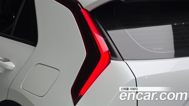 Kia Niro Prestige 2022 — фото 23