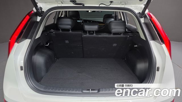 Kia Niro Prestige 2022 — фото 30