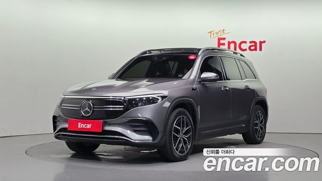 Mercedes-Benz EQB (X243) EQB300 4MATIC AMG Line