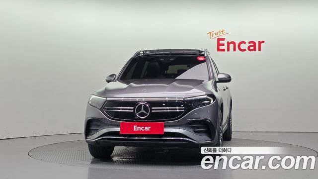 Mercedes-Benz EQB (X243) EQB300 4MATIC AMG Line 2022 — фото 3