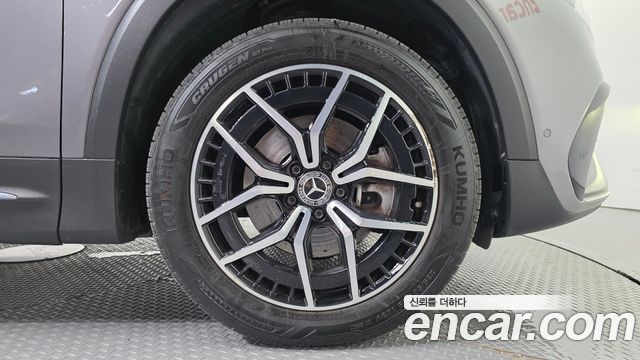 Mercedes-Benz EQB (X243) EQB300 4MATIC AMG Line 2022 — фото 5