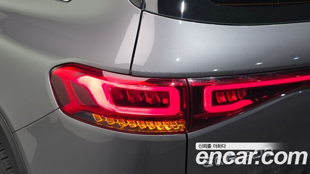 Mercedes-Benz EQB (X243) EQB300 4MATIC AMG Line 2022 — фото 23