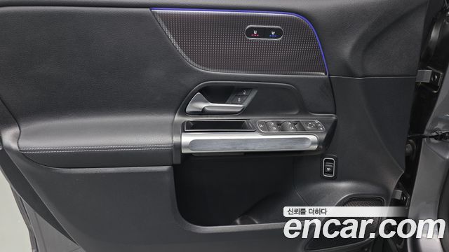 Mercedes-Benz EQB (X243) EQB300 4MATIC AMG Line 2022 — фото 24