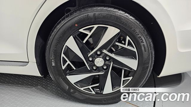Hyundai Grandeur Hybrid (IG) Le Blanc 2022 — фото 21