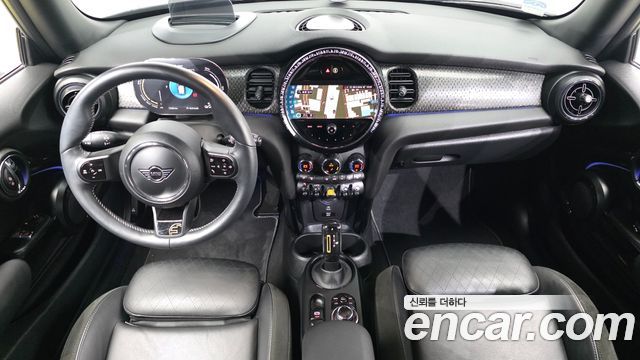 MINI Cooper Electric SE Electric 3rd 2022 — фото 7